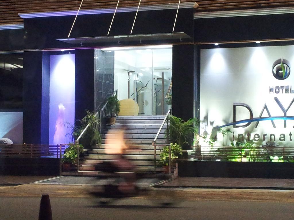 Hotel Dayal International, Jamshedpur Bagian luar foto